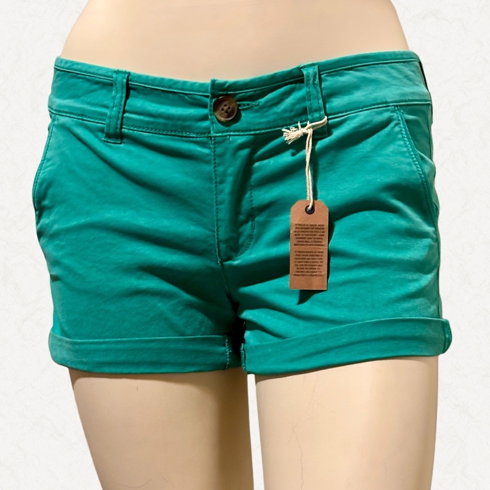 American Eagle Low Rise Midi Shorts Teal Size 4  Stretch Cuffed Y2K